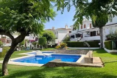 Image de Four Bedroom Townhouse 200 meters from the Beach!