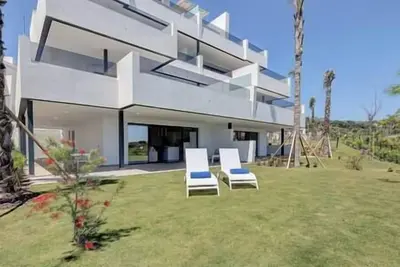 Image de Brand New, Luxurious Ground Floor Apartment