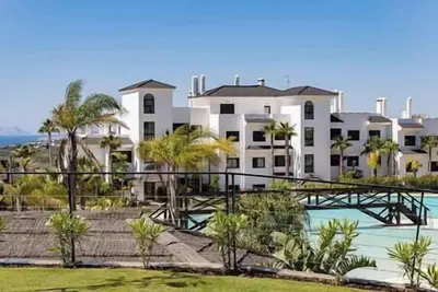 Ground floor 4 Bedroom Apartment @ Estepona Hills!