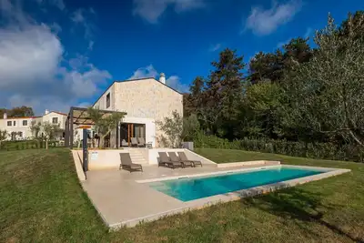 Image de Villa Casa Veritas with pool for 8 guests, quiet location, near Porec