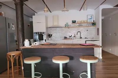 Image de Appartement beaucoup de charme 97m2 Sète plein centre dans agréable rue piétonne