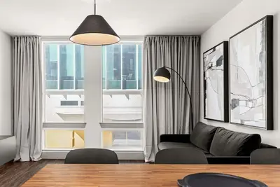 Image de Downtown View Loft 1br Roof-top Pool, Gym · Garage