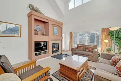 Image de Bay Club 206- Charming Condo Overlooking Lake Dillon