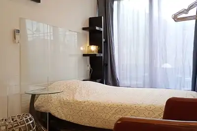 Chambre privée avec douch proche Aix la Duranne
