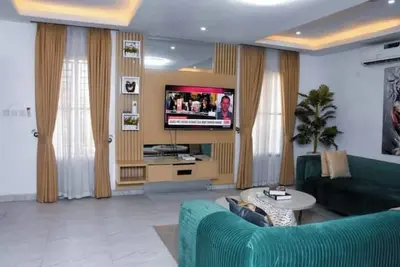 Image de 2bed/24/7-power/wi-fi/Sec/close2Charterhouseschool