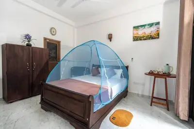 Image de 10 mins to Surf Point! Newly Renovated Air-Conditioned Balcony Room with WiFi