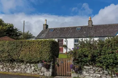 Sea View Cottage - dog-friendly, traditional cottage