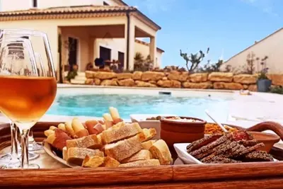 Image de Villa Roc'Angel avec Piscine 8 pers. proche de Chateauneuf du Pape et d'Avignon