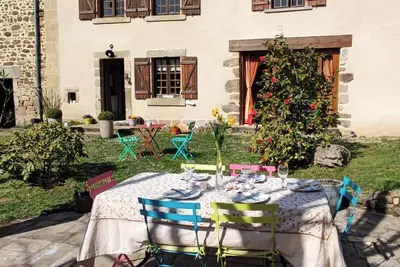 Image de Maison de campagne à proximité d'Aubusson! idéal pour les familles.