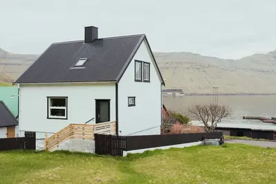 Image de 4 etoiles maison de vacances a Syðrugøta