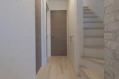 Image de 10 min. from Koiwa station on the Sobu line, private house with parking. Convenient for mid to long term stays from overseas! You can arrive at Keisei Koiwa Station from Narita Airport without changing trains, and if you come to Keisei Koiwa Station, we c