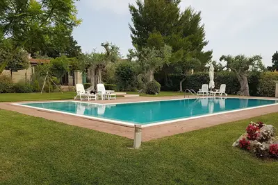 Image de Leralora House - Olive Tree. Elegant villa with swimming pool, a stone's throw from the sea