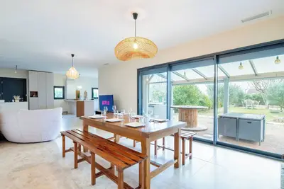 Image de Superbe Villa - Piscine - Jardin