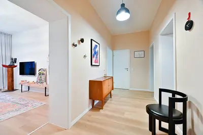 Image de en Ville-Appartement-Terrasse-Parkplatz-Salle de bain privée