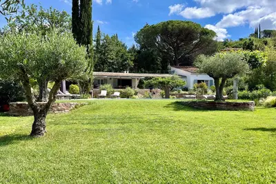 Image de Grimaud à deux pas du village maison de charme entièrement rénovée en 2021