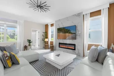 Image de Stunning 6br/6ba Villa with Private Pool, Game Room & Theater – Near Disney! !