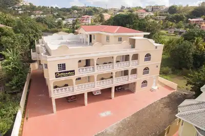 Image de Spacious 9-bedroom apartment with Ac and WiFi in Ribishi with Rooftop Restaurant