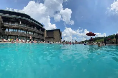 Image de Champion Hotel | King Suite + Separate Living Area