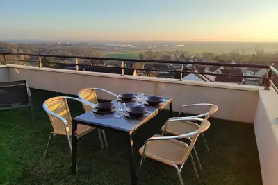 Image de Le Panorama, a 15 minutes de Cdg, entre Eurodisney et le parc Astérix.