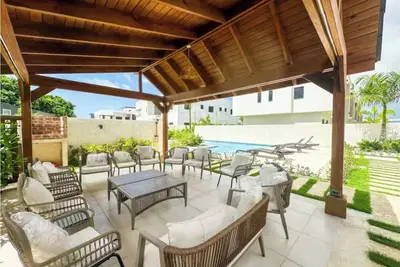 Image de Villa Near to Everything Doble Gate Security Quite Place\n3 Bedroom 2. 5 Bathroom.