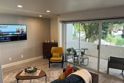 Image de Peaceful and Private 2-bedroom Lakeview Condo with Resort Amenities and Wi-Fi