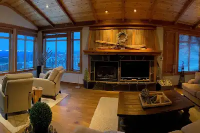 Image de Cozy 3-Bdr Ski-In/Out Condo at Copper Kettle| Private Hot Tub & Dog Friendly