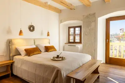 Image de Vila Kobdilj 1835 – Room Oliva | Sunlit Balcony Room