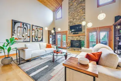 Image de Gorgeous Home w/ Mt Rainier Views: 4 Mi to Poulsbo