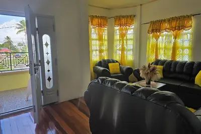 Image de Charming 3-bedroom house with Ac and WiFi in gorgeous Demerara-Mahaica