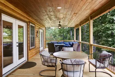 Image de Amazing mountain views! Book now for Fall!