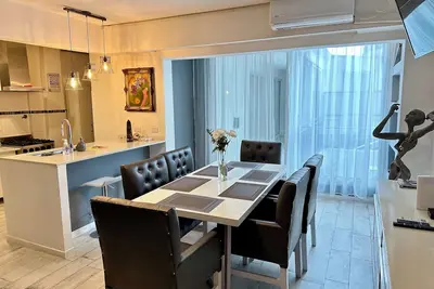 Image de Inspiring, modern, bright and centrally located space