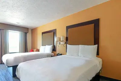 Image de Two Double Beds at Scottish Inns Shenandoah Woodlands Mall, Free Parking