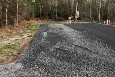 Image de 50 amp Rv or camper lot in Coden perfect for outdoor enthusiasts