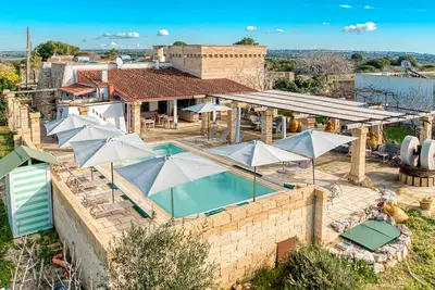 Image de Villa 'Palmira Immersa Nella Natura' avec vue sur la mer, piscine privée et Wi-Fi