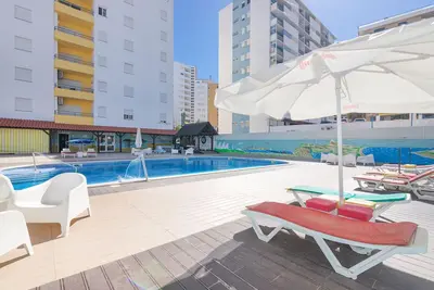 Image de Appartement \"Rocha Retreat\" avec piscine privée, balcon et Wi-Fi