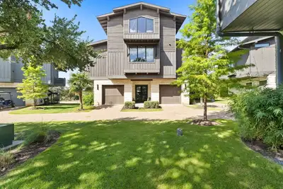 Image de Serene and luxurious home. Hot Tub! Dog-friendly. \nPeloton Bike + & Treadmill