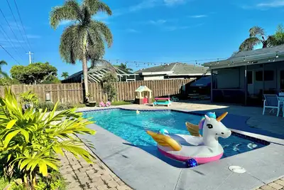 Image de Paradise found! Spacious 4br house in fantastic Wellington with pool!