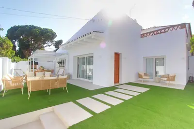 Image de 1182 Modern House Near Marbella Center and Beach
