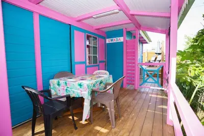 Image de Bungalow cosy avec piscine privée