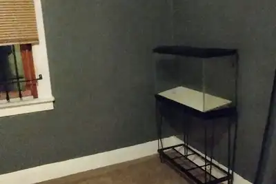 Image de Charming 2-bedroom house with Ac, WiFi in awesome Cleveland