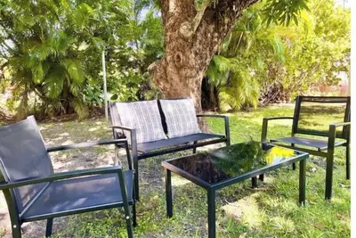 Image de Charming Home with Private Yard