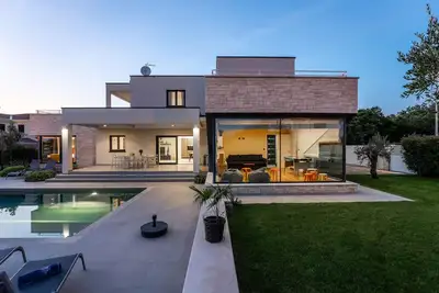 Image de Villa Anni for 10 people in Porec with heated pool, sea view & kids room and playground