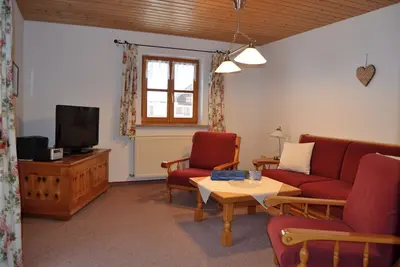Image de Apartment 2 - Göllblick, for 1-4 persons, approx. 50 sqm, 1 bedroom, living room/bedroom, kitchen, shower, Wc, balcony