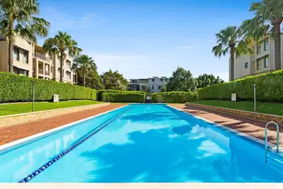 Image de Elegant Stay in Balmain with Pool Access