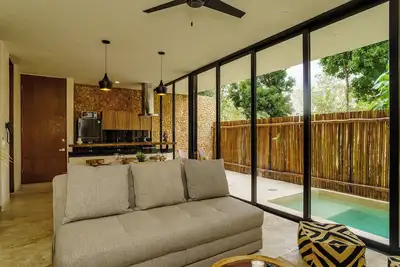 Cozy apartment w/ private pool