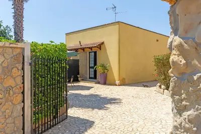 Luxury Private Villa With Garden