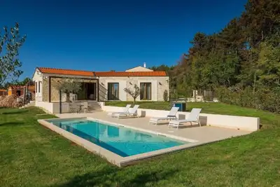 Image de Villa Casa Vesta with pool, for 4 guests, very quiet location near Porec