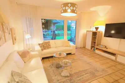 Image de Cozy first floor vacation apartment with terrace close to the beach