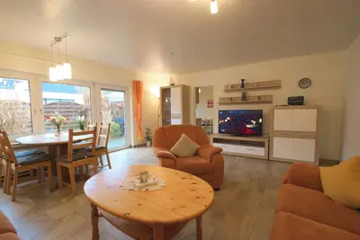 Large bungalow with 3 bedrooms centrally located in Norddeich