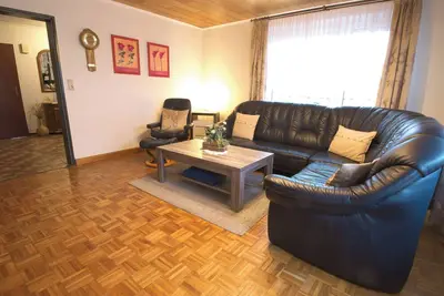 Large vacation home close to the beach for up to 5 people in Muschelweg in Norddeich